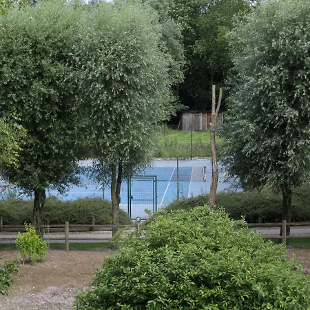 Peaceful Holiday Near With Pool Ferienhaus